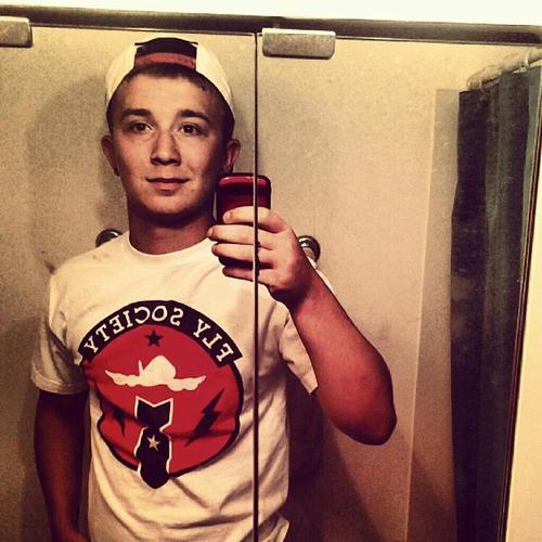 BrettMichaelBye's profile picture. loves music. chill as fuck but also classy . Follow and ill follow back