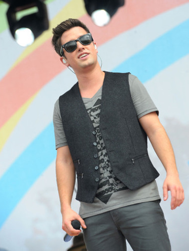 LoganFANSS's profile picture. Just a BIG Logan fan :))/ Started 31/07/2012/ Rushers Rushers every where/