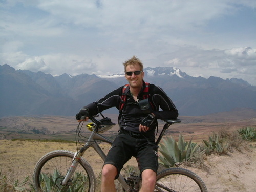 StrawAndrew's profile picture. Bit of a biker, bad surfer, marketing guru /charlatan @saddleskedaddle and @the_cycle_hub enjoys a nice cuppa and a biscuit!