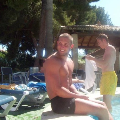 UKsituation's profile picture. Aiming