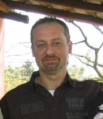 Ham radio operator, also km4vou, previous call iw6atp, digital mode fanatic, VHF-UHF contester, #DIG group founder (pse join), digital contest calendar author