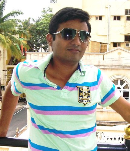 तू जिंदा है तो ज़िन्दगी की जीत में यकीन कर 
अगर कहीं है स्वर्ग तो उतार ला ज़मीन पर. तू जिंदा है ....