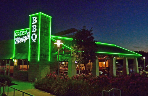 Great BBQ, cold beer, great service, and sports on all tvs, what more could you ask for!