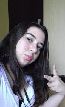 sou uma fã louca em busca do seus sonhos ,e eu acretido que um dia vou abraçar meus idolos !! dona do fc: @somic_vida !!