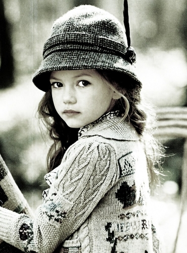 Hi, I'm Renesmee. I'm also called Nessie. I live in a very crazy world... but mom and dad said that I'm not allowed to tell anybody about it.