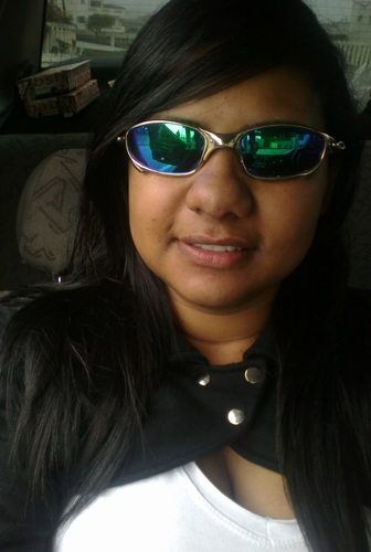 Nαõ se engαne com um sorriso , α mαldαde estα nα mente ♪