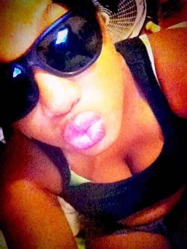 WORDS OF ENCOURAGEMENT GO FUCK URSELF.....cus     @BxtchIM_IREE
3 LOVE N' I'VE LOSST!=)'
fuck em' DEEPTHROAT HOES'
&& theyLOVIN' CREWW!ツ