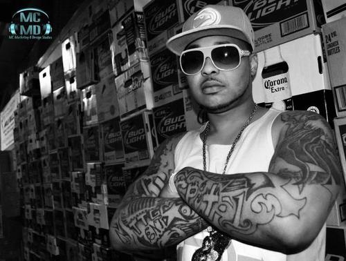 Rapper, Singer, Songwriter, Hustler, Networking
http://t.co/ILWDru8pdS
http://t.co/Igzx80TXMs
http://t.co/uVvXPEXJ5Y