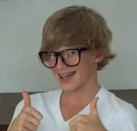 I love my boyfriend Cody Robert Simpson. I'm hilarious. If you're a simpsonizer let's be friends.  @JakeThrupp followed me: 8/1/12 :))