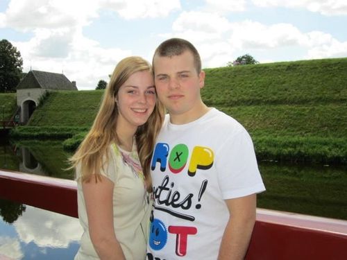 houd van laura! ik hou van mijn meisje!