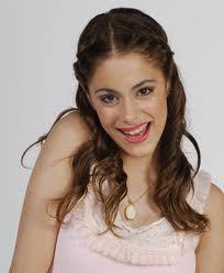 soy una cantante, actriz y bailarina argentina. Actualmente protagoniza como Violetta la serie original de Disney Channel, Violetta.