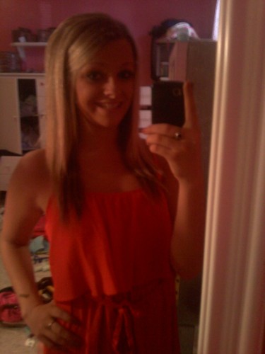 heyhoneyy19's profile picture. My name is Annie Riley and I'm the shit! Follow me bitches3