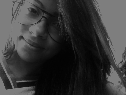 ☮   Mii Araújo ;'Ela sorri bonito e deixa os outros querendo saber o segredo que a faz feliz . 
tchαuαbrαços&αmαços (6)