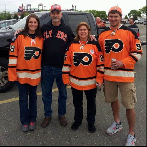 J_Kreif99's profile picture. hockey -- FLYERS, volunteer firefighter #KCCO