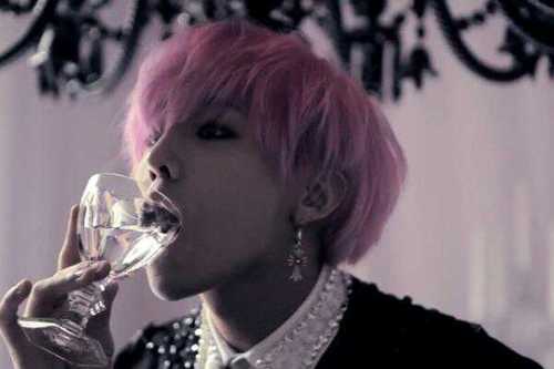 BIGBANG！ばぁーん！GD～♪天然ですぅ。もっこり会に属してます♪91line～*いっぱい話しかけて下さい(///∇///)お友達募集中です☆ follow me～♪