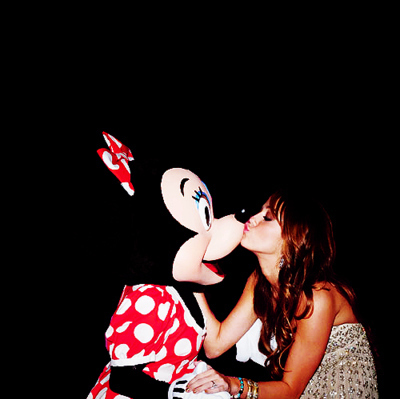 ~ᶫᵒᵛᵉᵧₒᵤ♥