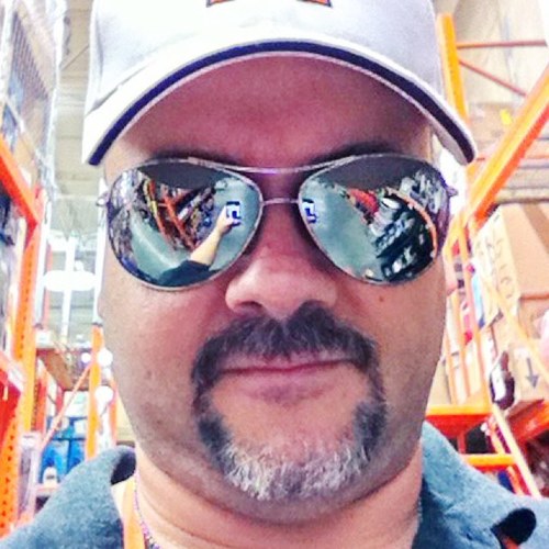 MatiasSandro's profile picture. Pressman,Computer Prep,Dad and Scooter rider.