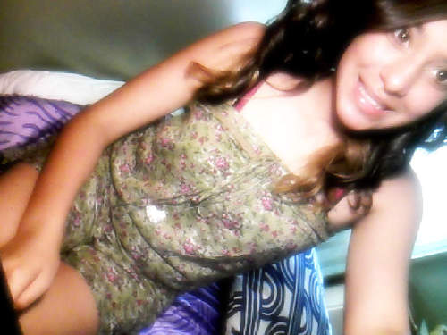 ayedaisylove's profile picture. hello :D
my name is daisy~
im 13 years old c: 
FolLow Me ! 
i'lL FolLow Back
&&+ FolLow me  on Tumblr
@ ayee-daaisy-loove  
elohel ~kbai