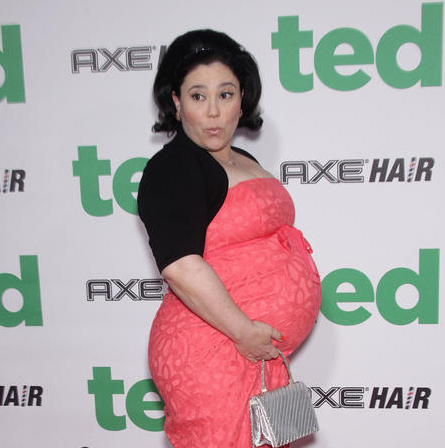 Alex twitter @MyCelebPrgnancy FANPAGE for  Actress,comedian,producer&Singer. Known for #LoisGriffin in fox hit comedy Family Guy and #MsSwan on MADtv.