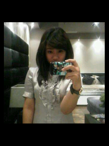 januarieska's profile picture. Follow me please....