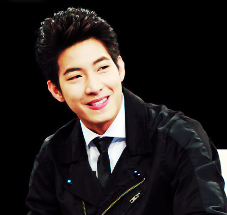เฮ้ ผมโตโน่ครับ :) ผมหล่อมาก ที่สำคัญ ผมหื่นมากครับ XD / ตัวจริงลิงยักษ์ @mootono_pk / {เดอะแก๊งค์สองหื่นหมื่นท่า @MARGIE_BOTH} / Special One @RiTZTS6_BOT ♥