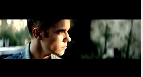 I LOVE JUSTIN BIEBER.I will support him the way he supports us.I will NEVER SAY NEVER,just the way he taught us.My dream is to meet him,so i will never give up.