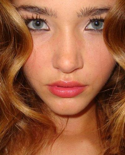 Hi I'm CC and I'm living my dreammmm xoxo Chanel Celaya is on her wayyy :)