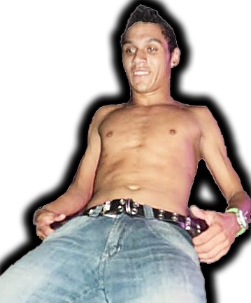 19 anos ;  Fukeiro ; Signo Touro ; #_tatooh da @larissageovana6
 https://t.co/VIYj1trU Adc Memo'
