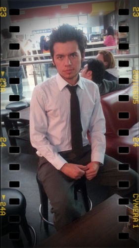 di3go15's profile picture. Si Haces algo Hazlo con el Corazón, porque Quién se Arriesga puede Perder, pero quién No lo hace Siempre Perderá...