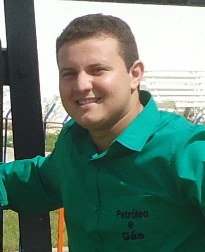 Canceriano,Tecnólogo em Petróleo e Gás,Estudante de Engenharia de Produção, amo minha familia.