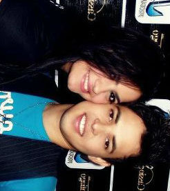 Até nos meus melhores sonhos,você pode entrar.
Eu vou me esquecendo de tudo até de respirar ♥ @cassio_santiago ! desde : 31/07/11