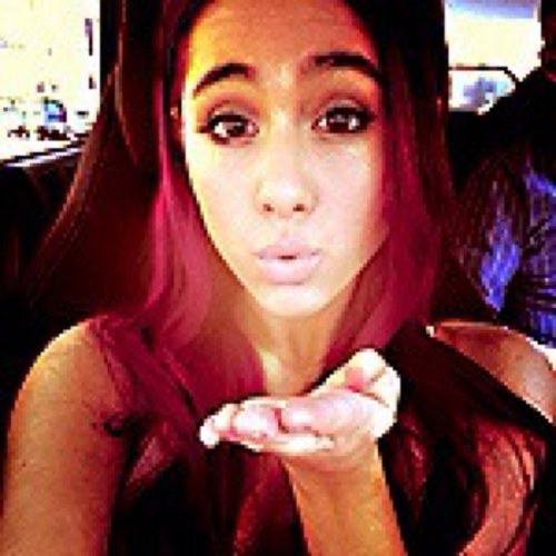 SimplyMirandaxo's profile picture. Miranda Hayes || 17 || Bubbly and friendly, popular and inteligent. Sister to Sam Hayes || FC: Ariana Grande