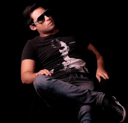 Rafael Guirolle começou a se apresentar com DJ em 2003, desde então percorreu vários estados brasileiros, levando o melhor da House Music por onde passa!