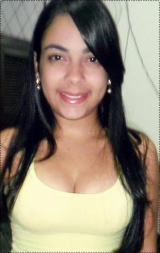 { ... }  Eu não ligo para o que as pessoas pensam sobre mim, porque minha personalidade não é feita de opiniões e sim, de fatos. { ... }