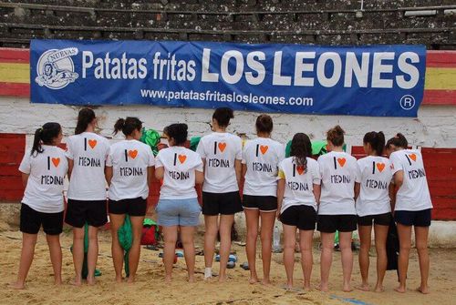Equipo de balonmano playa de Sanse, 8º en el ranking español y equipo más espectacular en la última edición del Open Ciudad de Medina.