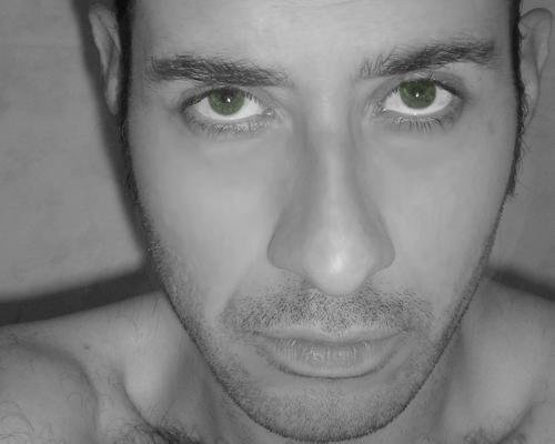 Periodista dedicado a la comunicación estratégica y actualmente a las Redes Sociales. Cinéfilo, melómano, amante del sushi y de las buenas historias.