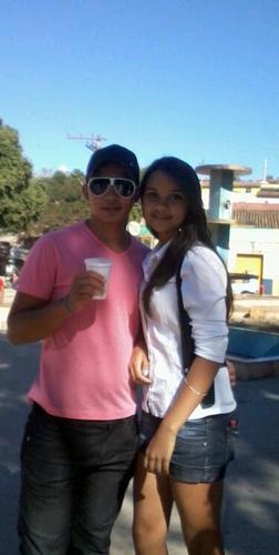 ''vamo twittar,pq o mundo tah pra acabar!!!