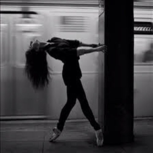 AccioJules's profile picture. Just that simple city life girl...