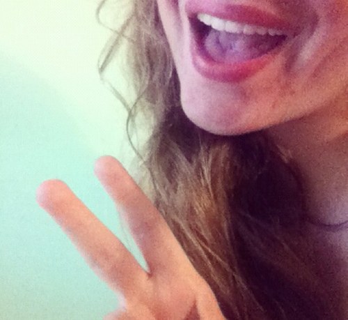 girlwanahavfun's profile picture. Throw up that peace sign, show em you dont give a fuck ✌ #livelaughlove
