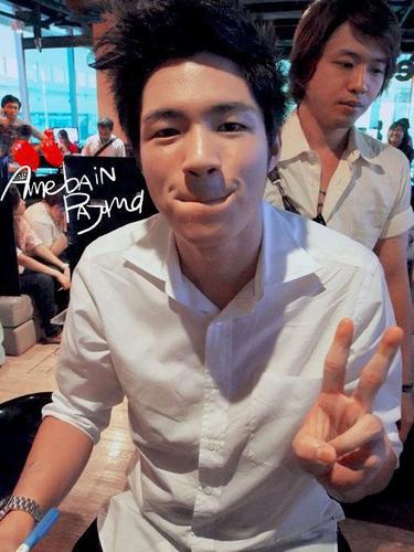 MeeJames_BotD's profile picture. สวัสดีคร้าบบบ ผมเจมส์นะคร้าบผมเป็นบอทของ@JamesSupavit นะคร้าบทักผมได้ผมไม่กัดนะคับ (ทวิดเก่าเข้าไม่ได้@jamesjames_botdไม่ได้เล่นแล้ว)