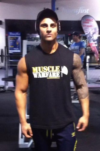 Os Deuses não nascem, eles são criados. Zyzz