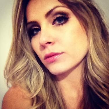 Olá! dulcete, #teamRenata  since: 07/03/12
twitter oficial da renata @RenataDavilah