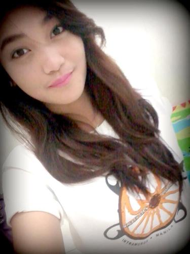 yunizelieza's profile picture. 