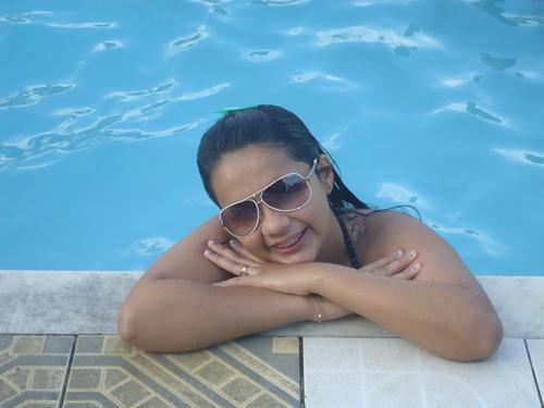 Especialista em aproveitar as coisas boas da vida! Morena,19anos,Taurina Apaixonada,sertanejo,forró.O resto agente corre atras