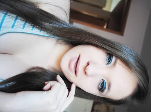 Jessica, 19 anos, Capricorniana, Catarinense, Ciumenta,  Namorada do #JuniorFanaya e São Paulina Fanática. Follow - me ? *-*