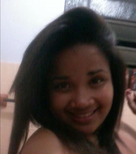 Uma gαrota que tentα olhαr com o corαção, fαço coisαs que ninguem pαrece notαr , tenho sonhos e tento reαlizαr ;*