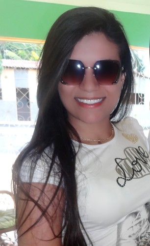 Mudando um pouco a cada dia, sou soma de tudo que um dia fui, ser sempre a mesma me esgota. É com mudança que se evolui.