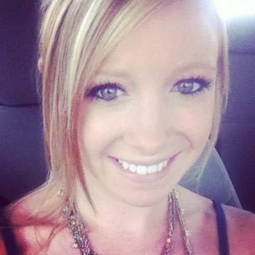 laciloubop's profile picture. Don't make someone a priority if you're only an option