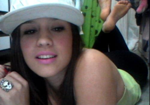 Meu coração blindado limita as palavras que podem me atingir.  Twitter feito para o @Projota em 25/05/12 ♥
A RUA É /\/OIZ   ℱOCO, ℱORÇA & ℱÉ