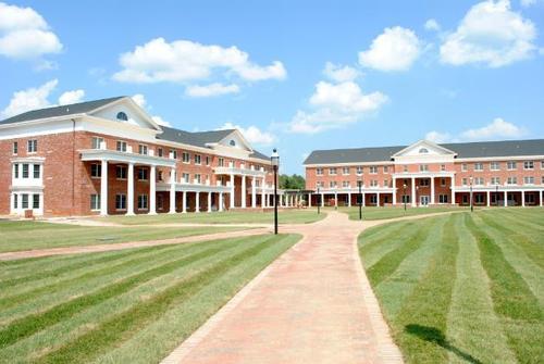 A page dedicated to what's going on in the Colonnades Area @ Elon University!